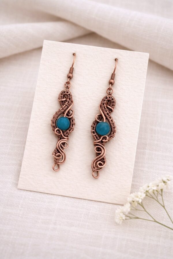 miedziane kolczyki z chalcedonem styl boho