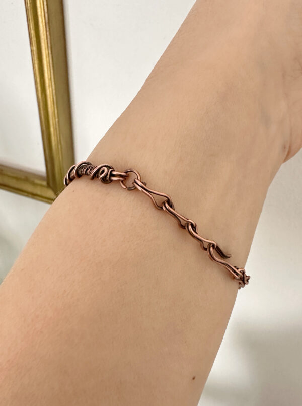 Biżuteria z miedzi z intencją intuicji i spokoju Taika Jewelry.