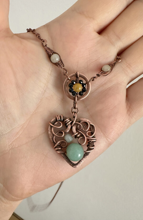Miedziana biżuteria o właściwościach przeciwzapalnych i antybakteryjnych.